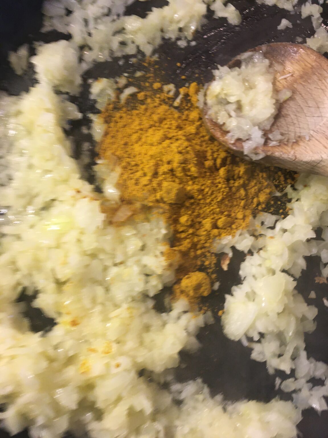 Dänische Hackbällchen in Currysoße – Boller i Karry – Den Norden entdecken