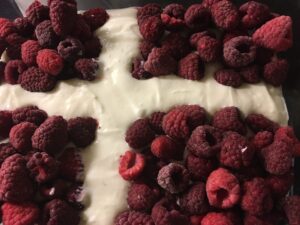 Dannebrogspeise - Quarkspeise mit Himbeeren