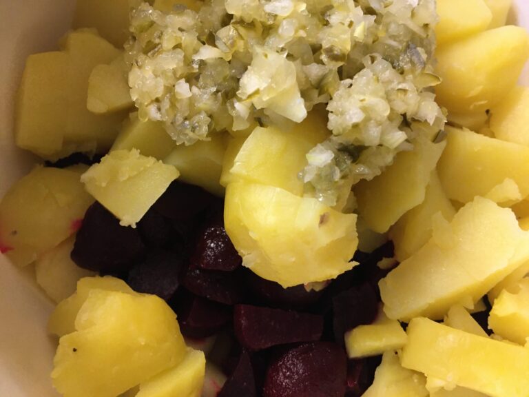 Rote Beete-Salat auf dänische Art – Den Norden entdecken